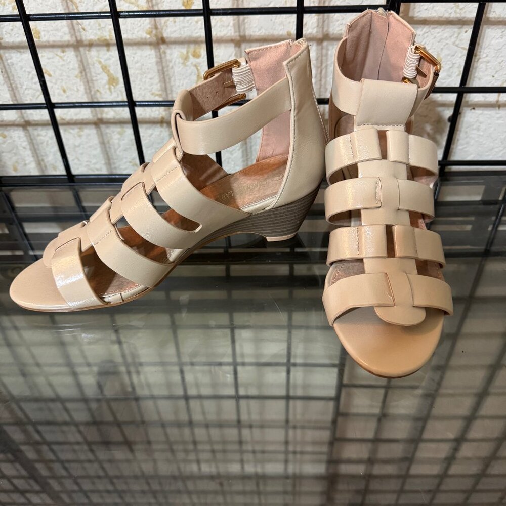 NEW NWOT Charming Lady Tan Sandal Gladiator wrap around Shoes 2 in heel Sz: 7